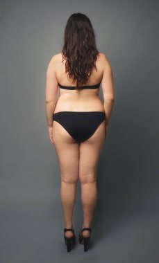 Güzel kilolu kadın  