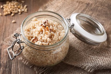 Ceviz cam ile Quinoa