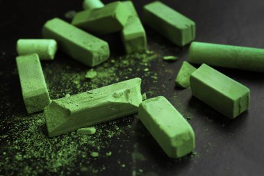 Parlak yeşil tebeşir  