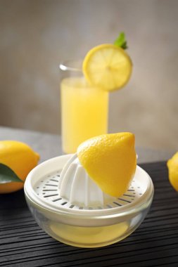 Limon sıkacağı gemide