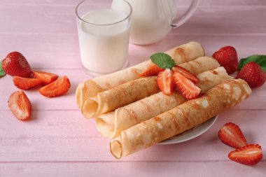 Çilek plaka ile lezzetli gözleme