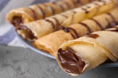 Çikolata sosu, closeup ile lezzetli gözleme