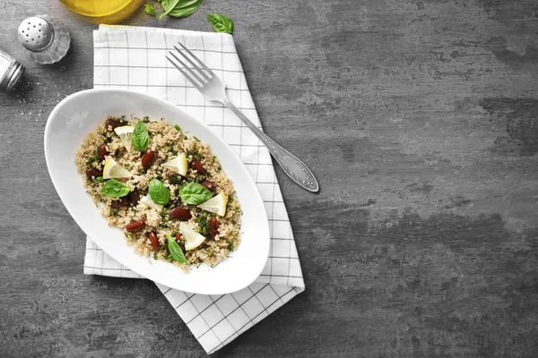 Sallad med quinoa och bönor — Stockfoto