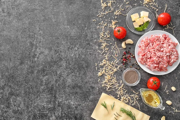 Ingredientes para cocinar lasaña de carne — Foto de Stock