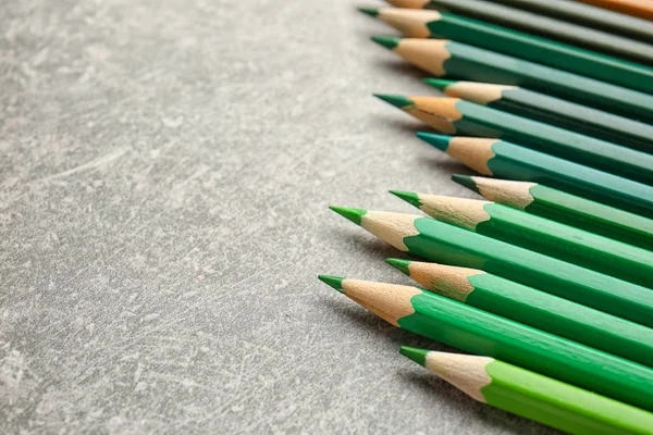 Skarpa gröna pennor — Stockfoto