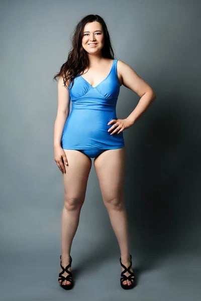 Красивая толстая женщина — стоковое фото
