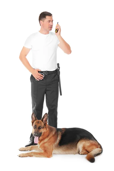 Guardia de seguridad con perro sobre fondo blanco — Foto de Stock