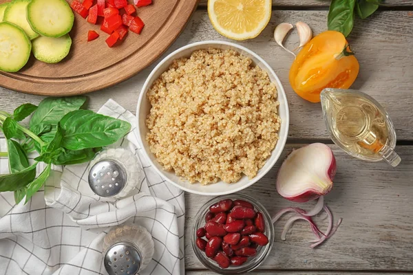 Sammansättning med kokt quinoa — Stockfoto