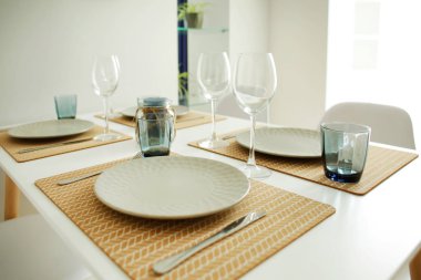 Yemek odasının içi.