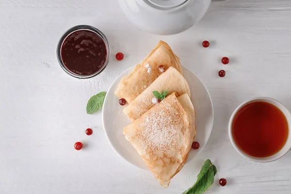 Crêpes à la confiture de baies — Photo