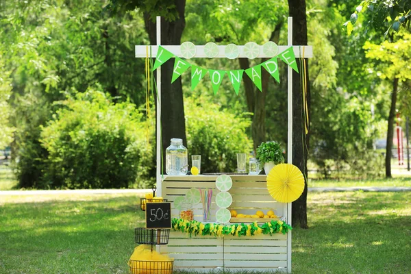 Wooden lemonade stand — Stock Photo, Image