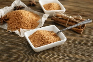 Tarçınlı şeker ile kompozisyon 