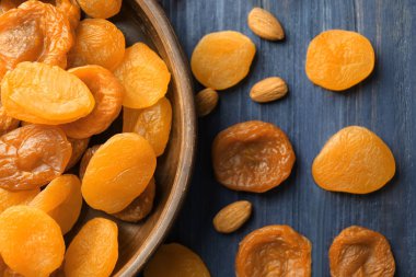 Kuru Kayısı ve ceviz