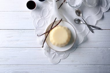 lezzetli vanilyalı puding