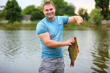 Yakalanan balık adamla