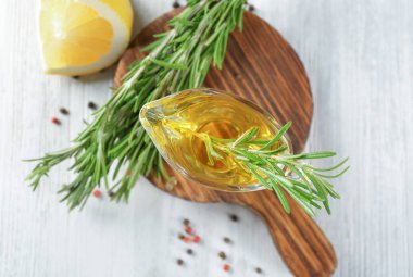 Biberiye yağı ile et suyu tekne 