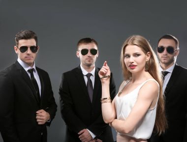 Korumaları ile ünlü ünlü