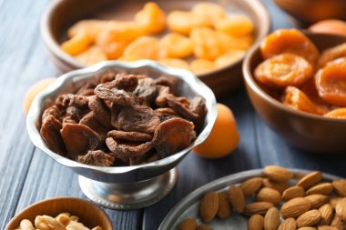 Kuru Kayısı ve ceviz