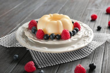 lezzetli vanilyalı puding