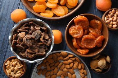 Kuru Kayısı ve ceviz