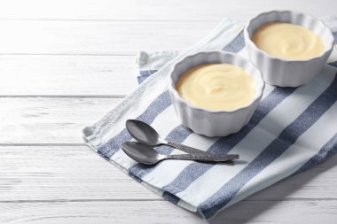 Seramik kase vanilya puding 