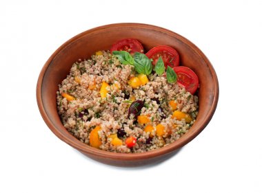 quinoa ile sebze salatası