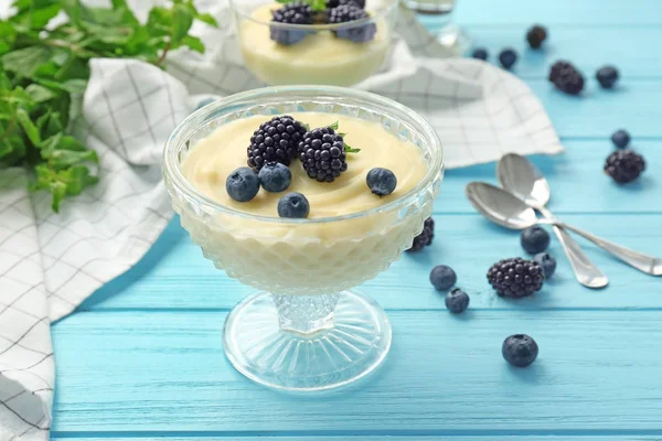 Budín de vainilla con arándanos — Foto de Stock