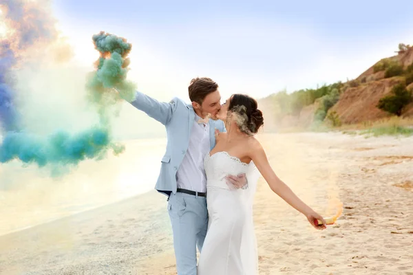 Matrimonio coppia sulla spiaggia — Foto Stock