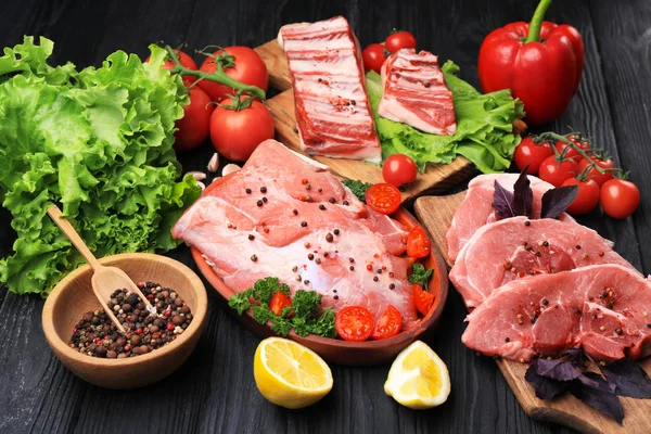 Different types of raw meat — Stock Photo, Image