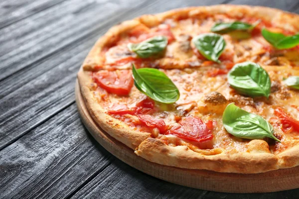 おいしいトマトのピッツァ — ストック写真