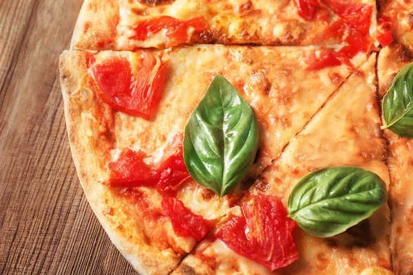 Ízletes pizza paradicsom — Stock Fotó