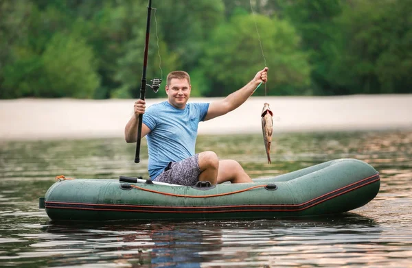 Yakalanan balık adamla
