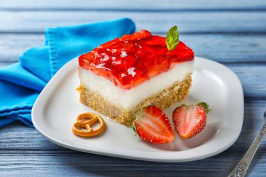 çilek çubuk kraker salata