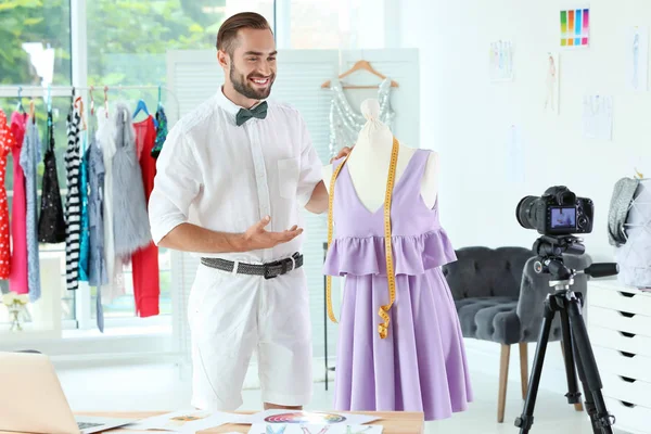 Young fashion blogger working — Stock Photo, Image