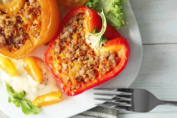 Quinoa stuffed peppers — Stock Photo, Image