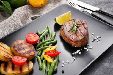 Lezzetli ızgara biftek 