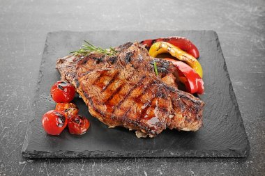 Lezzetli ızgara biftek