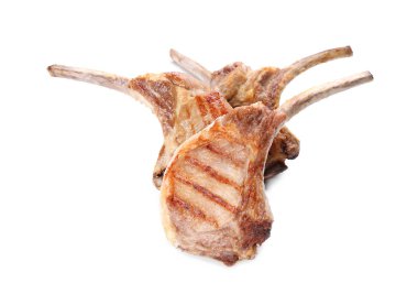 Beyaz arka plan üzerinde lezzetli kaburga