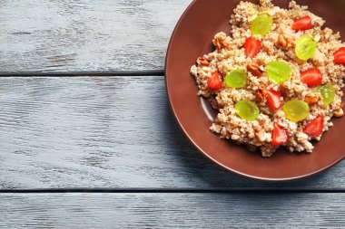 quinoa ile lezzetli tatlı 