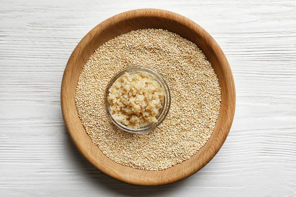 Syrové Quinoa zrna — Stock fotografie