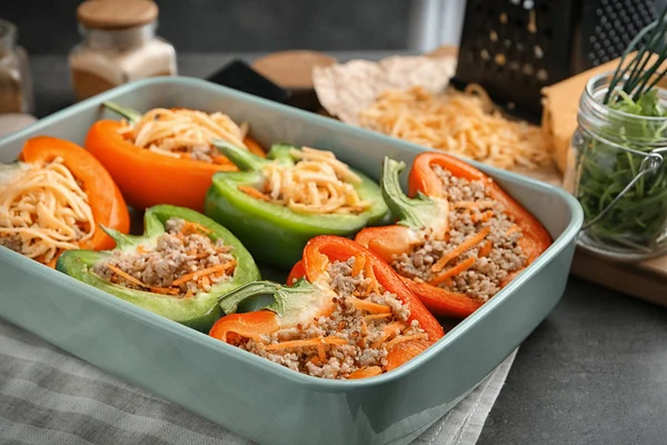 Peperoni ripieni di quinoa — Foto Stock