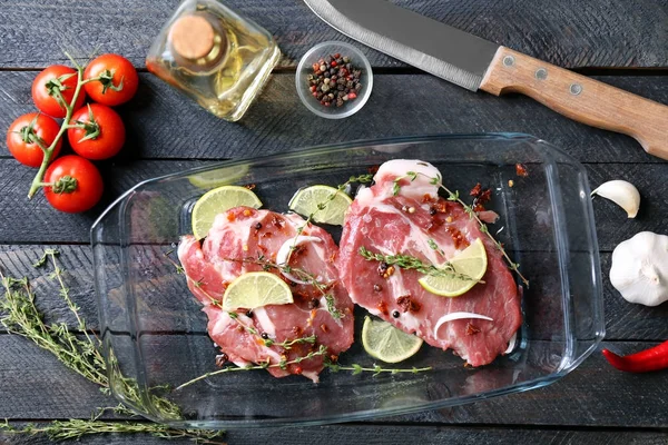 Fresh raw steaks — Stock Photo, Image