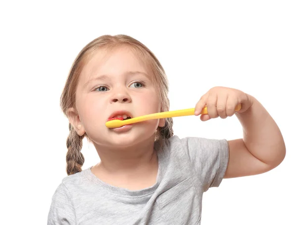 Nettes Kleines Mädchen Beim Zähneputzen Isoliert Auf Weiß — Stockfoto