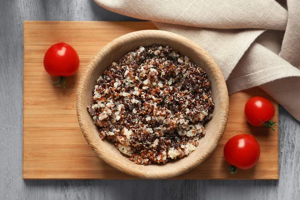 Bowl with boiled quinoa grains — Stock Photo, Image