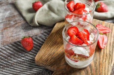 çilek çubuk kraker salata 