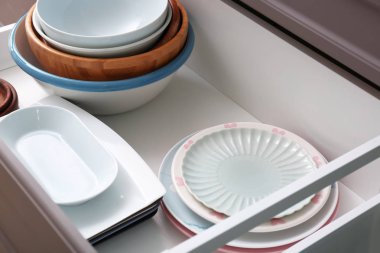 Sofra Mutfak çekmecesinde kümesi