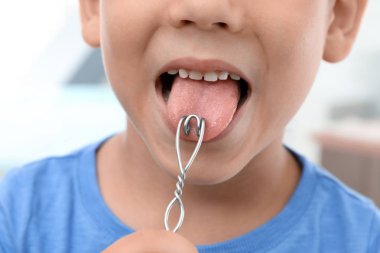 Sonda konuşma terapisti'nın ofisinde, portre sevimli çocukla