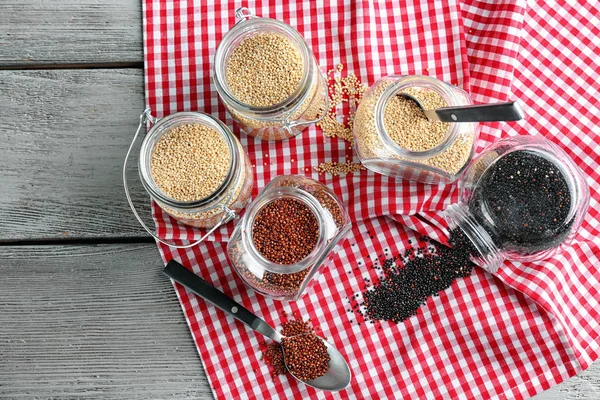 Különböző quinoa seeds — Stock Fotó