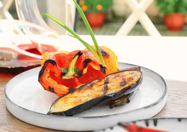 Delicious grilled vegetables on plate — Stock Photo, Image