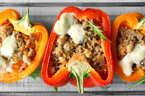 Peperoni ripieni di quinoa — Foto Stock